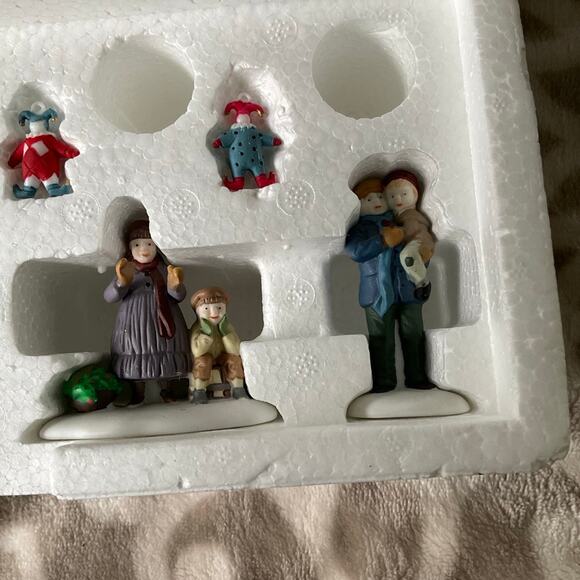 Department 56 the old puppeteer set of three porcelain figurine new - Picture 3 of 3